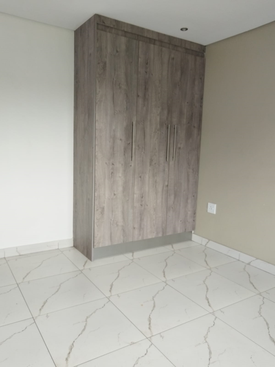 To Let 2 Bedroom Property for Rent in Noordwyk Gauteng