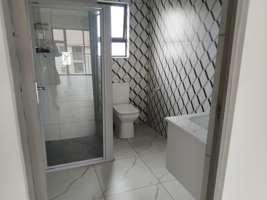To Let 2 Bedroom Property for Rent in Noordwyk Gauteng