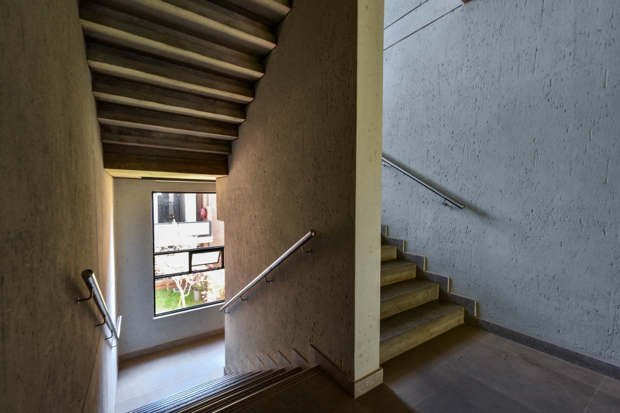 2 Bedroom Property for Sale in Nieuw Muckleneuk Gauteng
