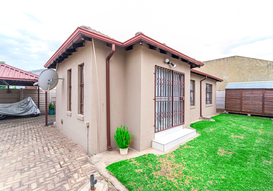 3 Bedroom Property for Sale in Goudrand Gauteng