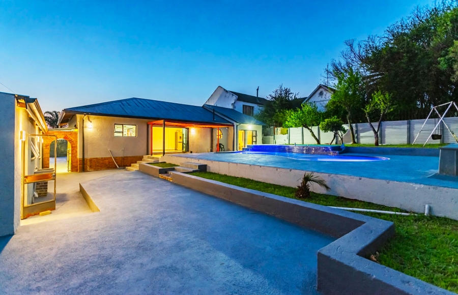 5 Bedroom Property for Sale in Krugersdorp North Gauteng