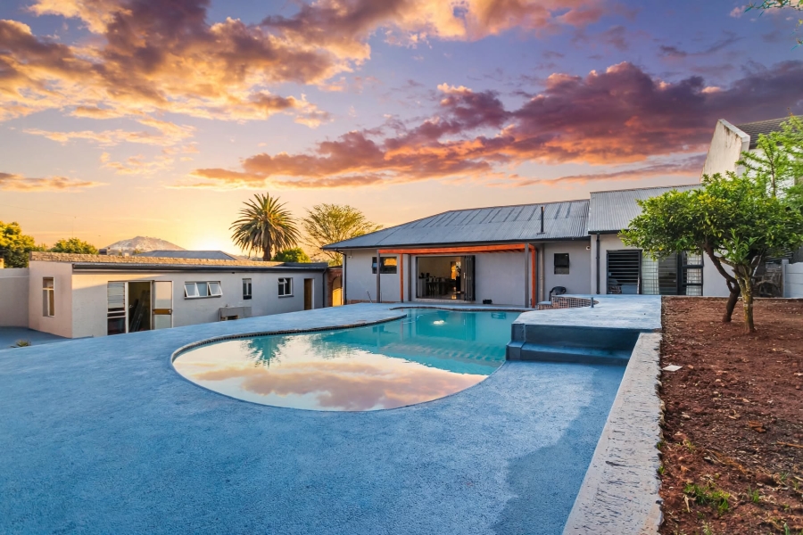 5 Bedroom Property for Sale in Krugersdorp North Gauteng