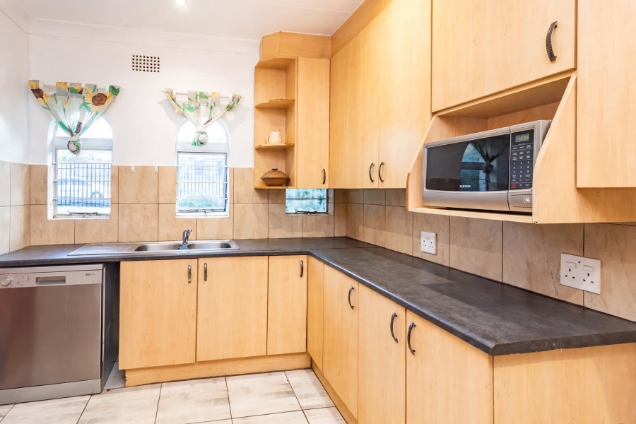 4 Bedroom Property for Sale in Breaunanda Gauteng
