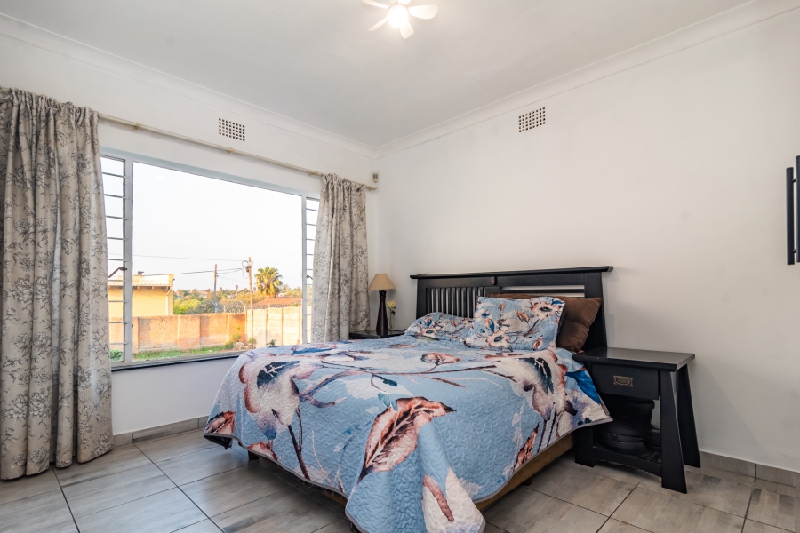 4 Bedroom Property for Sale in Breaunanda Gauteng