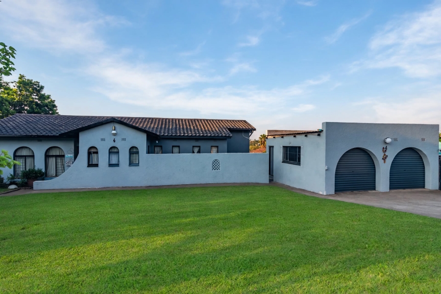 4 Bedroom Property for Sale in Breaunanda Gauteng