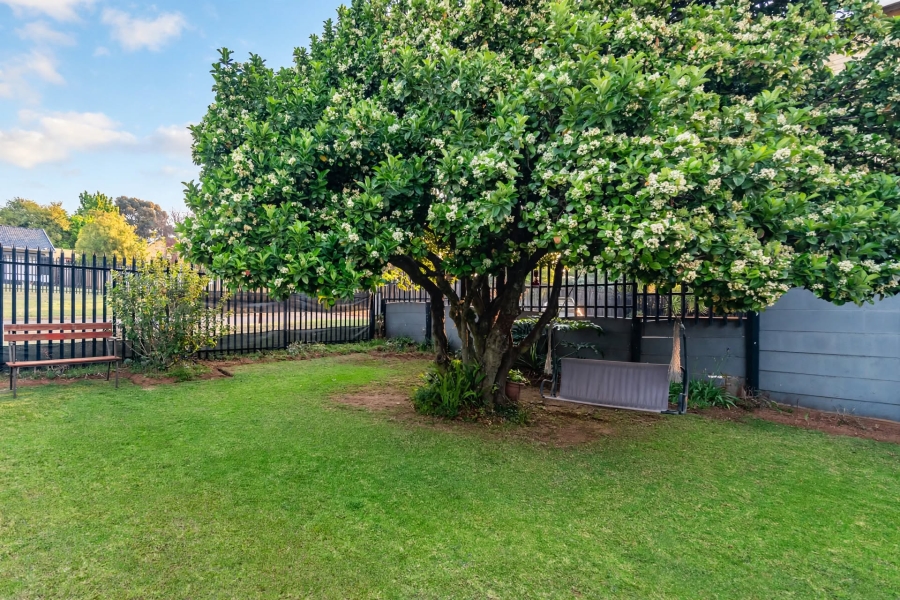 4 Bedroom Property for Sale in Breaunanda Gauteng
