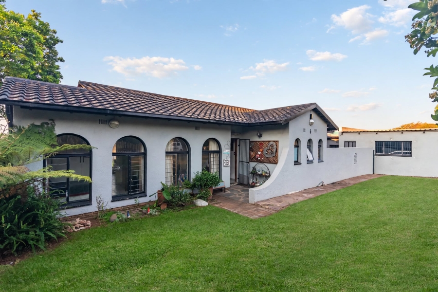 4 Bedroom Property for Sale in Breaunanda Gauteng
