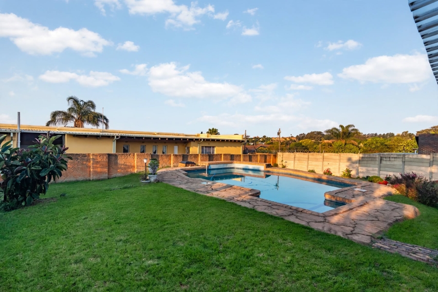 4 Bedroom Property for Sale in Breaunanda Gauteng