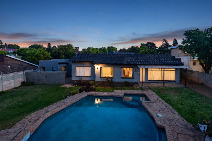 4 Bedroom Property for Sale in Breaunanda Gauteng