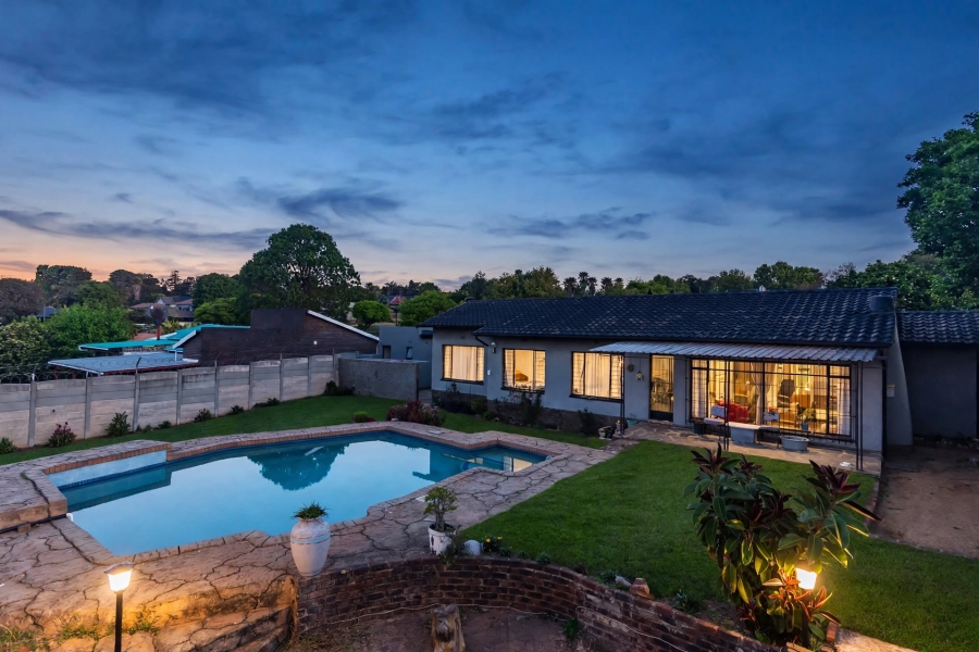 4 Bedroom Property for Sale in Breaunanda Gauteng