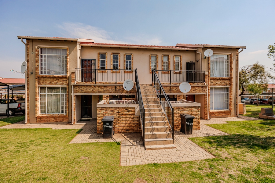 2 Bedroom Property for Sale in Laser Park Gauteng