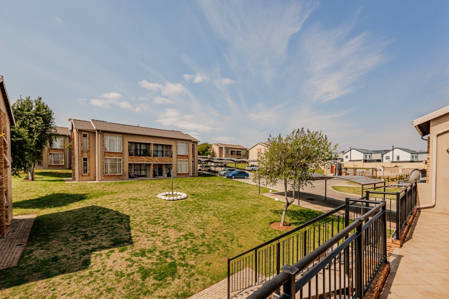 2 Bedroom Property for Sale in Laser Park Gauteng