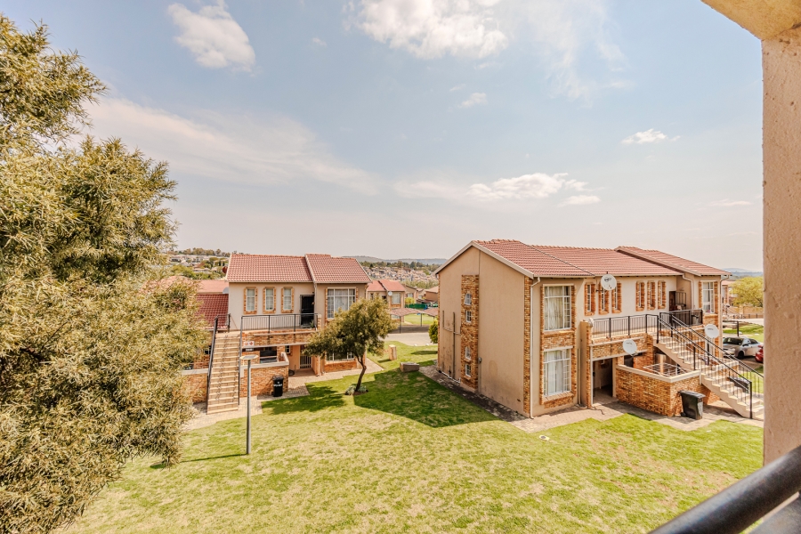 2 Bedroom Property for Sale in Laser Park Gauteng