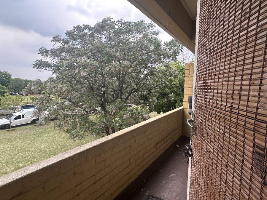 2 Bedroom Property for Sale in Lambton Gauteng