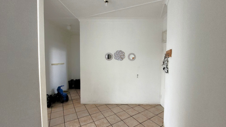 To Let 2 Bedroom Property for Rent in Sunnyridge Gauteng
