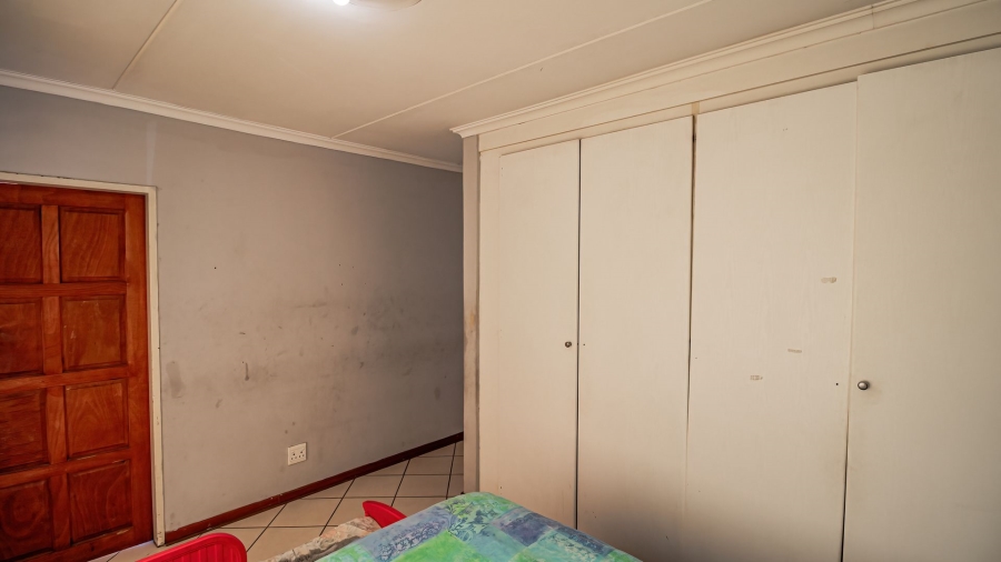 2 Bedroom Property for Sale in Vorna Valley Gauteng