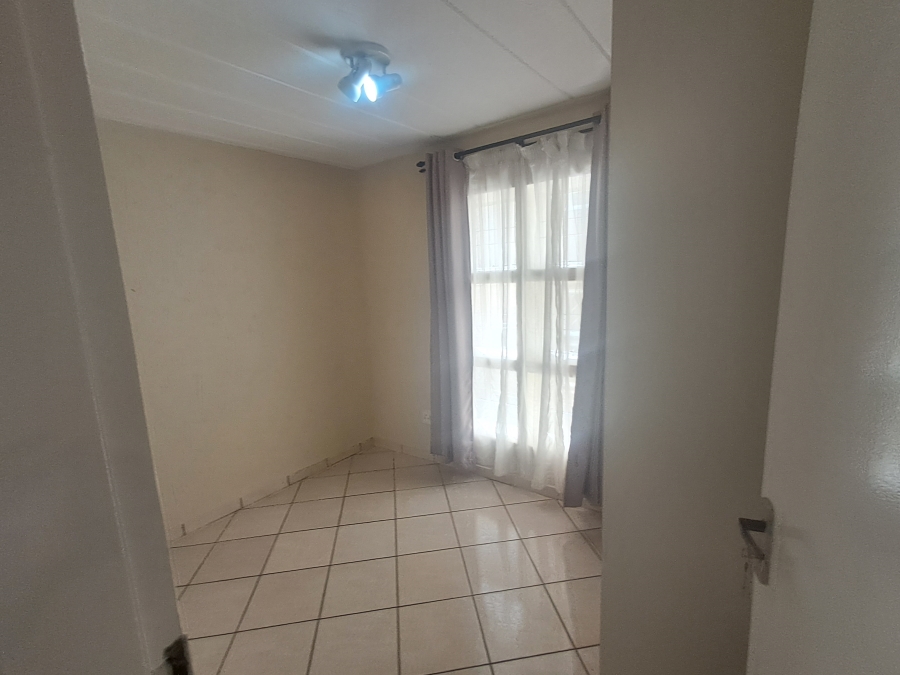 3 Bedroom Property for Sale in Oakdene Gauteng