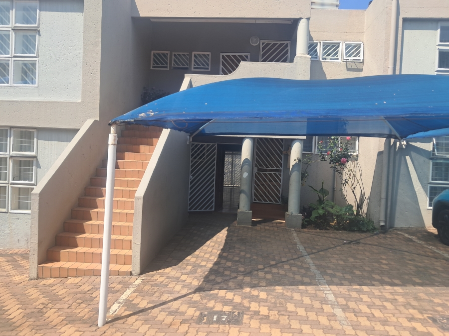 3 Bedroom Property for Sale in Oakdene Gauteng