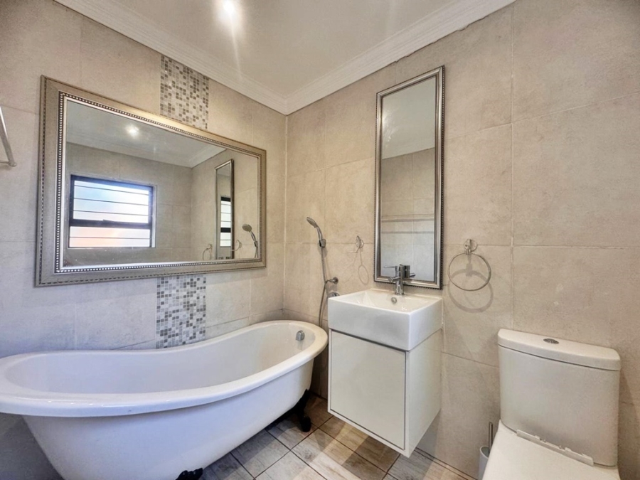 To Let 4 Bedroom Property for Rent in Equestria Gauteng