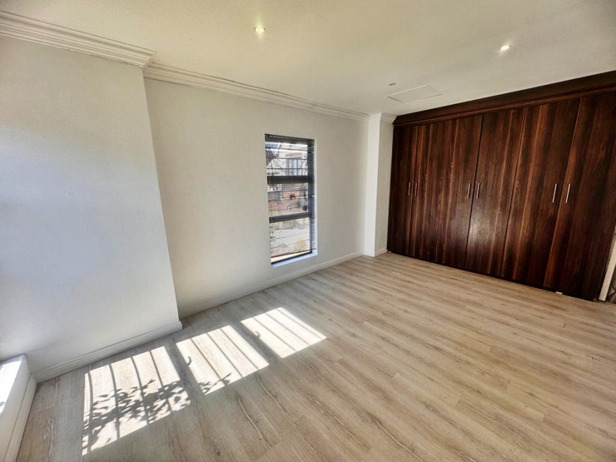 To Let 4 Bedroom Property for Rent in Equestria Gauteng