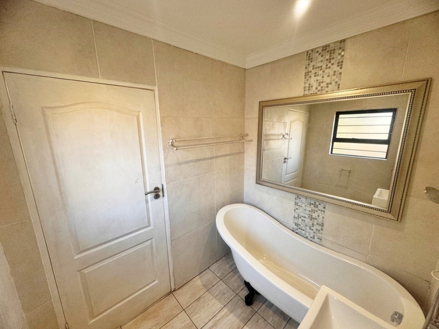 To Let 4 Bedroom Property for Rent in Equestria Gauteng