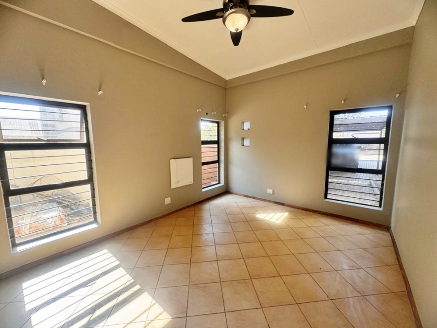 To Let 4 Bedroom Property for Rent in Equestria Gauteng
