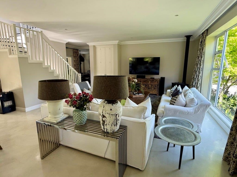 To Let 5 Bedroom Property for Rent in Melrose Gauteng