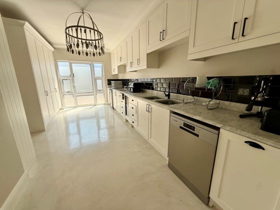 To Let 5 Bedroom Property for Rent in Melrose Gauteng