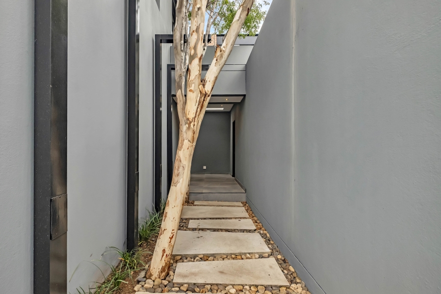 4 Bedroom Property for Sale in Illovo Gauteng