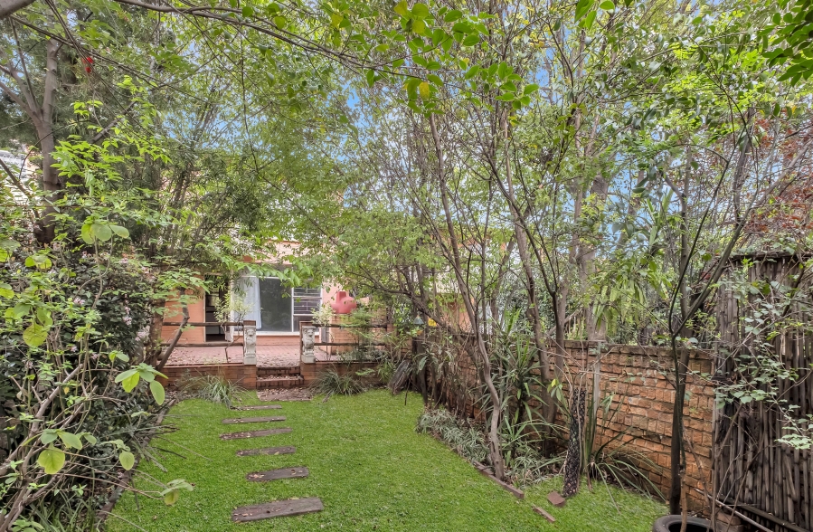 2 Bedroom Property for Sale in Windsor East Gauteng
