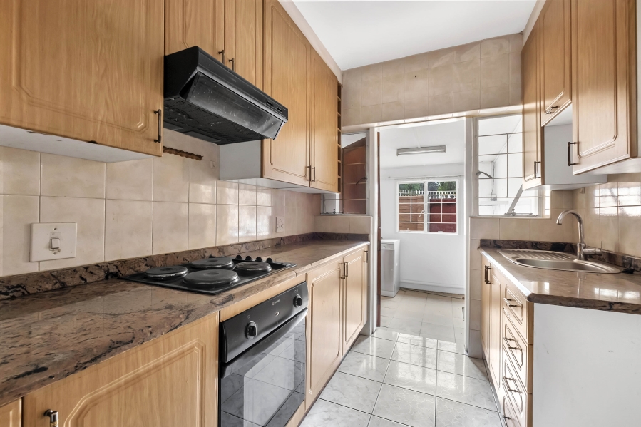 2 Bedroom Property for Sale in Windsor East Gauteng