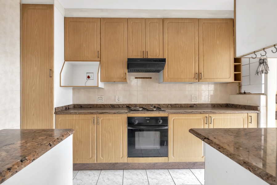 2 Bedroom Property for Sale in Windsor East Gauteng