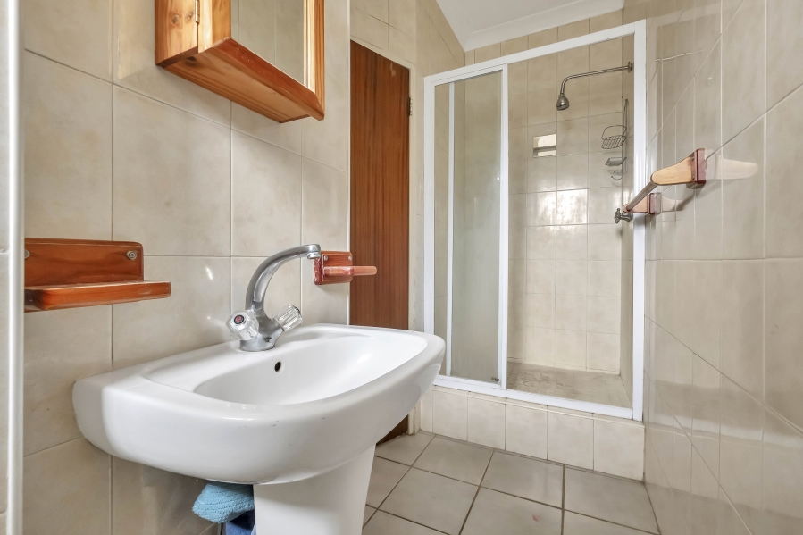 2 Bedroom Property for Sale in Windsor East Gauteng