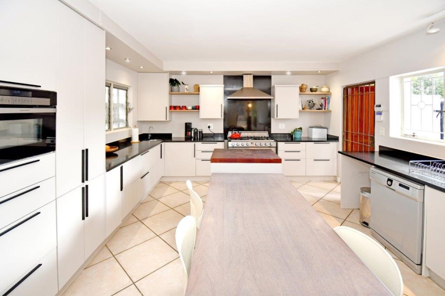 To Let 5 Bedroom Property for Rent in Dunkeld Gauteng