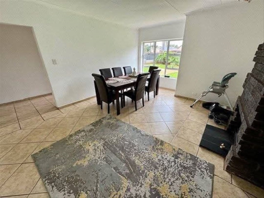 3 Bedroom Property for Sale in Birchleigh Gauteng