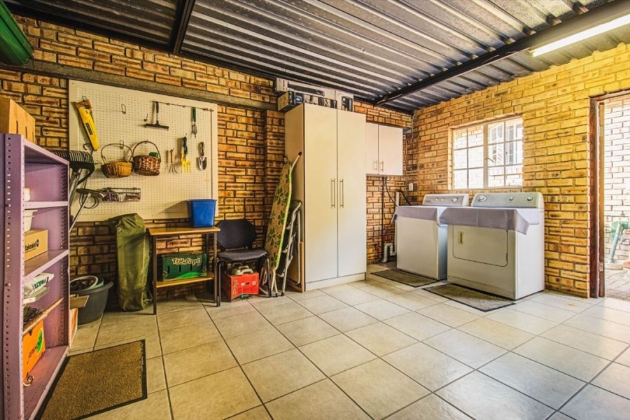 3 Bedroom Property for Sale in Glen Marais Gauteng