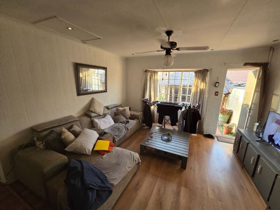 2 Bedroom Property for Sale in Norkem Park Gauteng