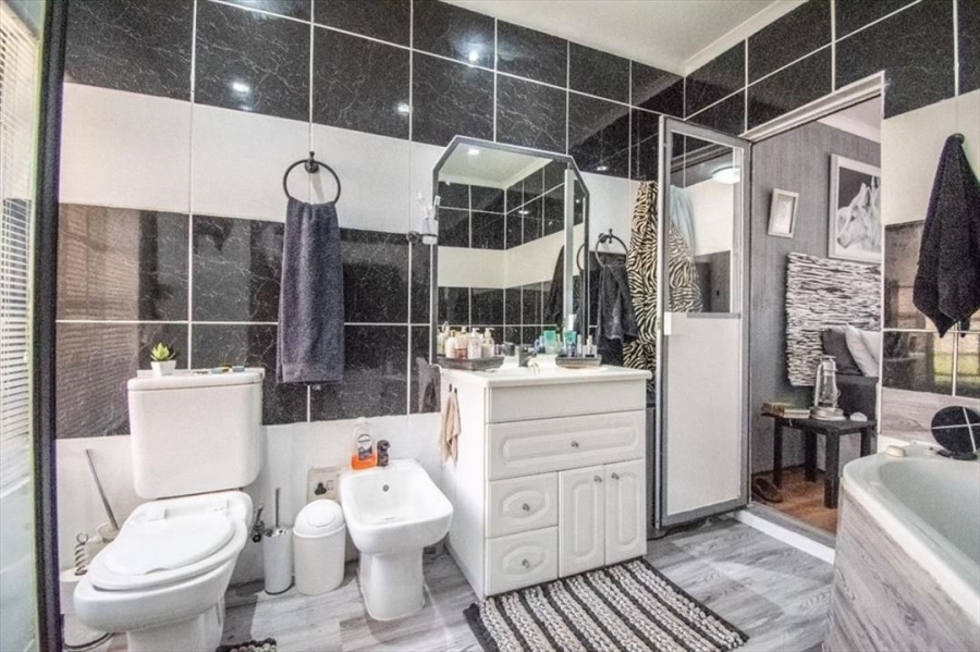 2 Bedroom Property for Sale in Norkem Park Gauteng