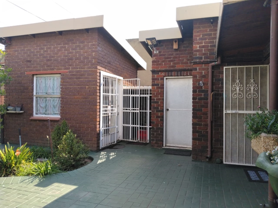 4 Bedroom Property for Sale in Dalpark Gauteng