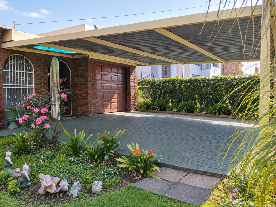 4 Bedroom Property for Sale in Dalpark Gauteng