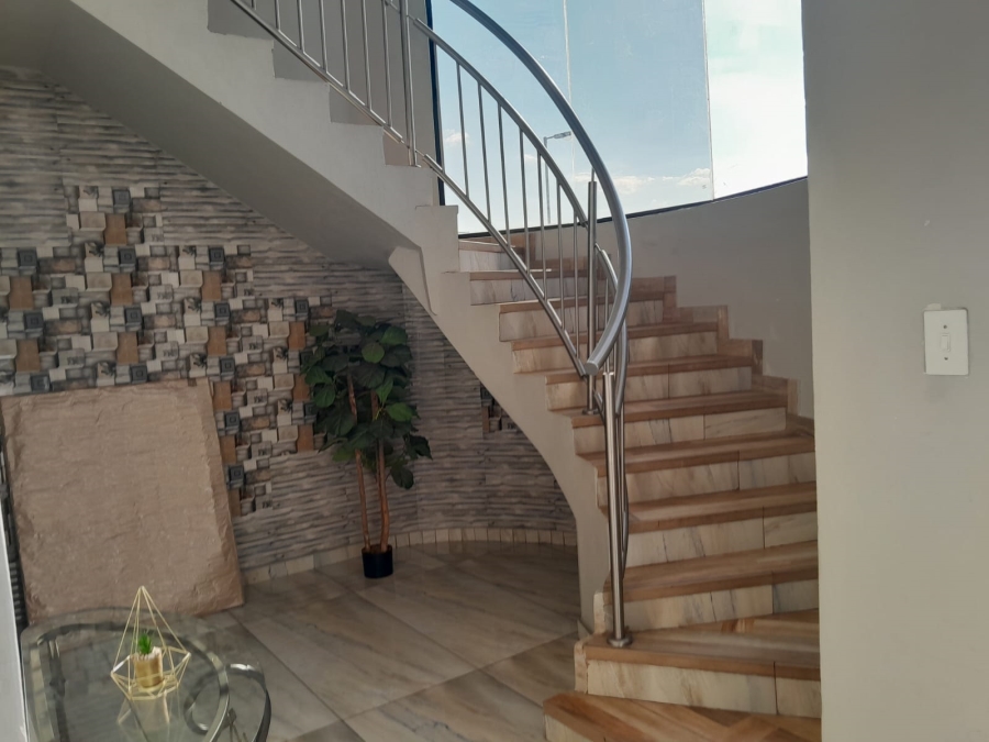 To Let 6 Bedroom Property for Rent in Zambezi Country Estate Gauteng