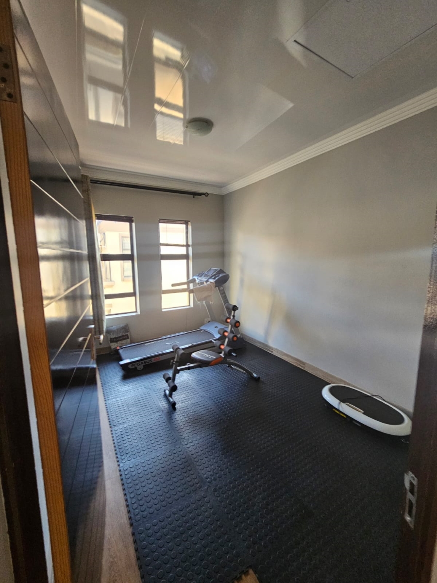 To Let 6 Bedroom Property for Rent in Zambezi Country Estate Gauteng