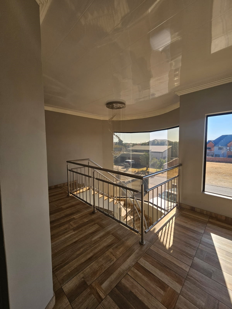 To Let 6 Bedroom Property for Rent in Zambezi Country Estate Gauteng