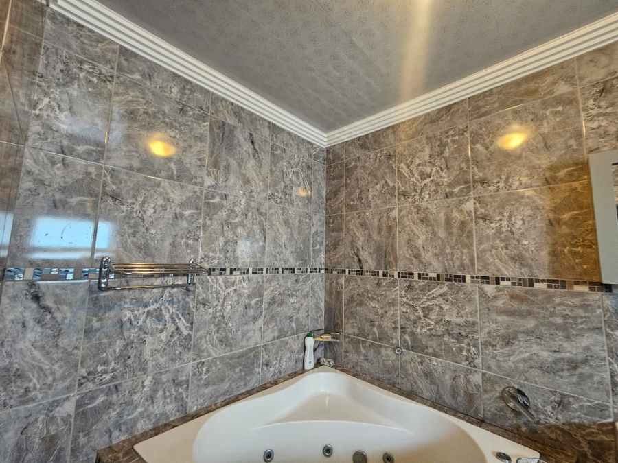 To Let 6 Bedroom Property for Rent in Zambezi Country Estate Gauteng