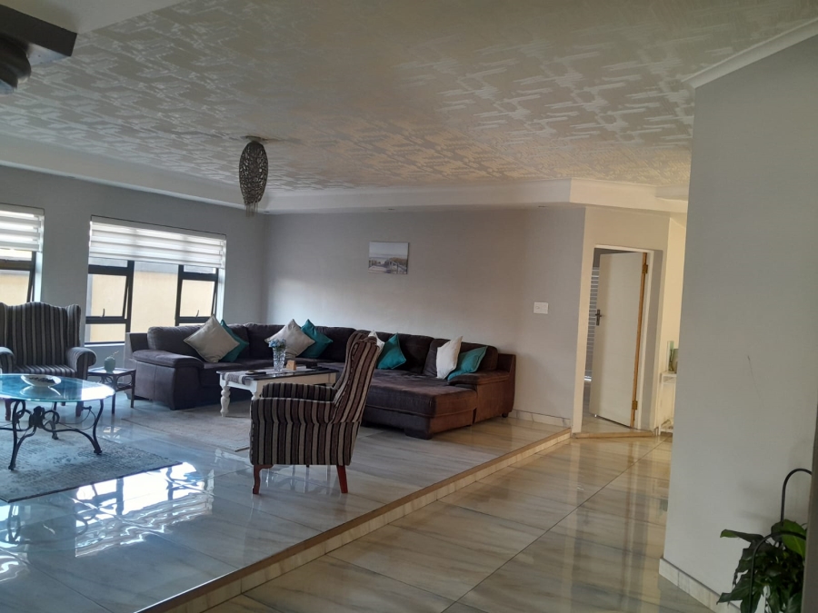 To Let 6 Bedroom Property for Rent in Zambezi Country Estate Gauteng