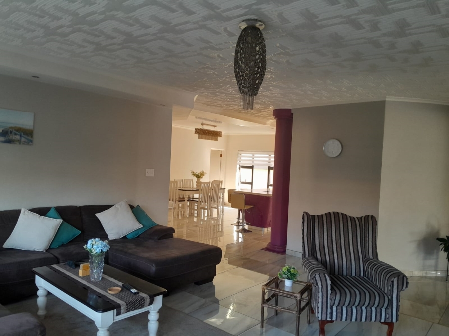 To Let 6 Bedroom Property for Rent in Zambezi Country Estate Gauteng
