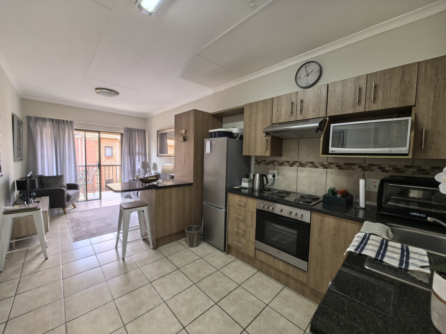 1 Bedroom Property for Sale in Olivedale Gauteng
