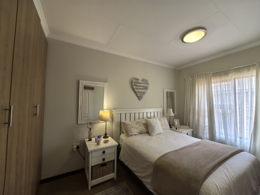 1 Bedroom Property for Sale in Olivedale Gauteng