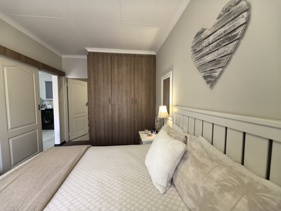 1 Bedroom Property for Sale in Olivedale Gauteng