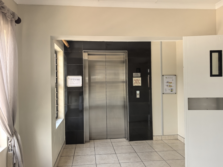 1 Bedroom Property for Sale in Olivedale Gauteng